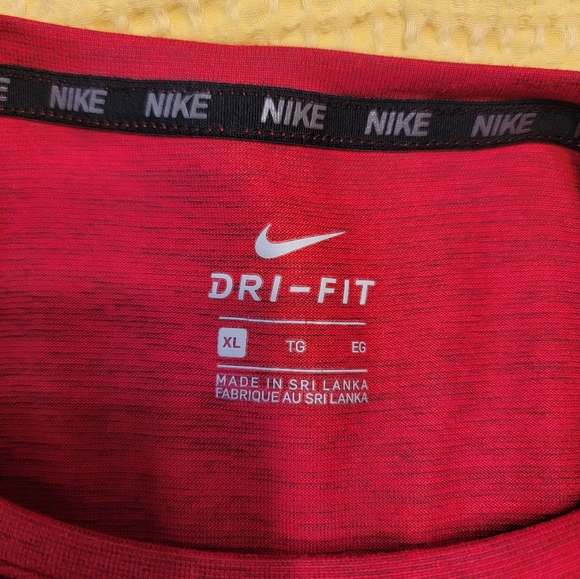 Boys XL Nike Dri-Fit Shirt - Picture 2 of 5